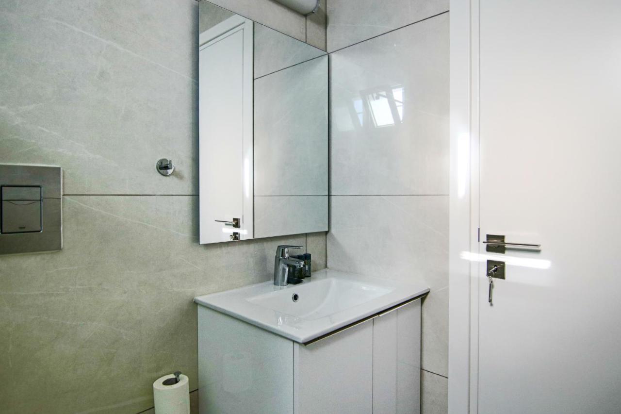 Phaedrus Living - Seaside Executive Flat Harbour 205 Apartamento Pafos Exterior foto