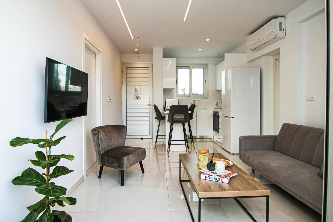 Phaedrus Living - Seaside Executive Flat Harbour 205 Apartamento Pafos Exterior foto